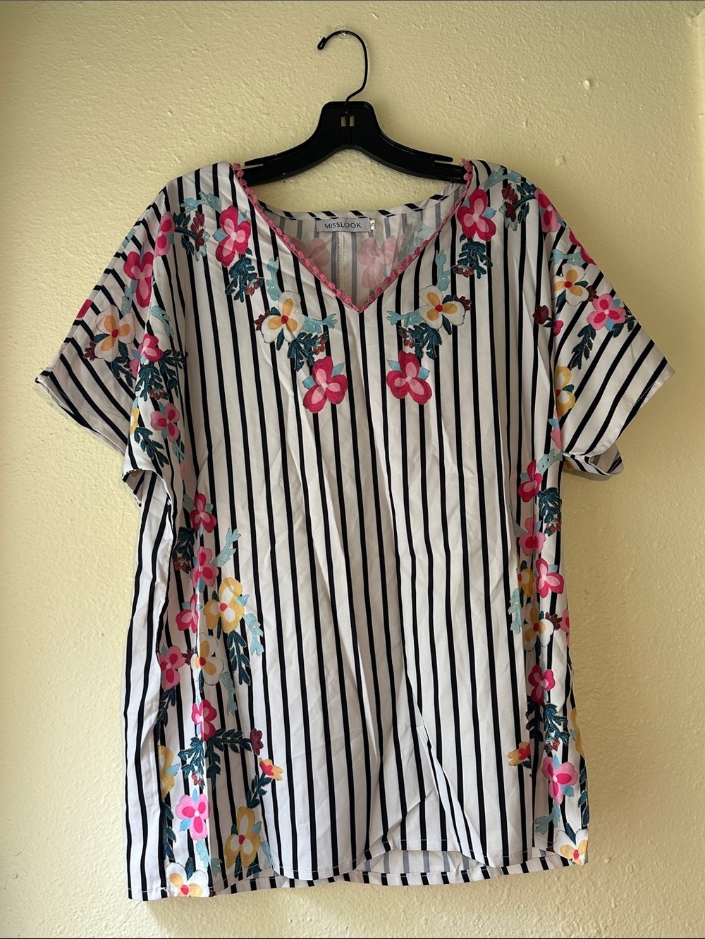 MISSLOOK White Striped V-Neck Tunic with Pink & Yellow Floral Print EUC